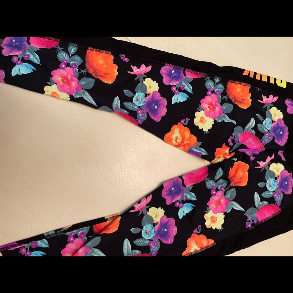 Victoria Secret Pink leggings